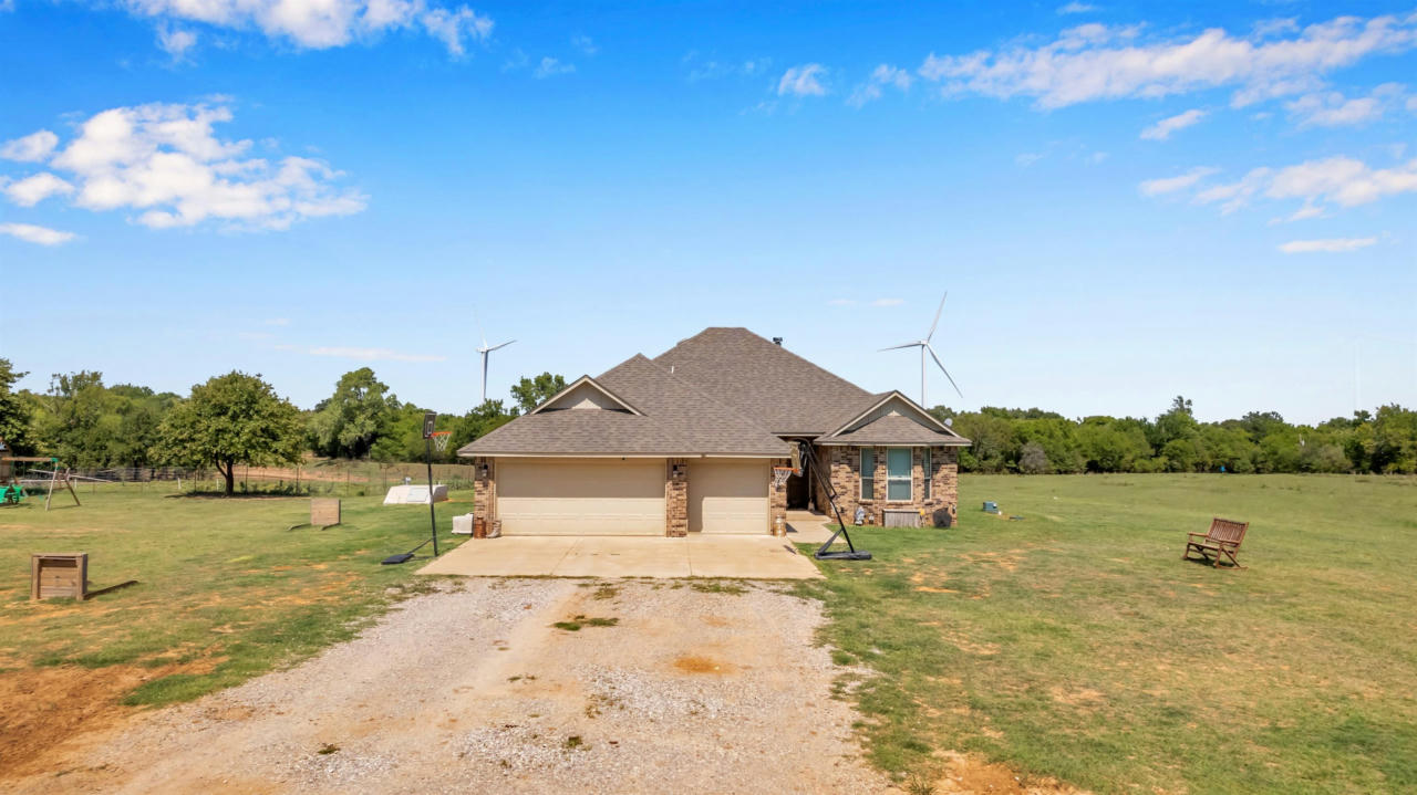 1570 COUNTY ROAD 1590, RUSH SPRINGS, OK 73082, photo 1 of 36